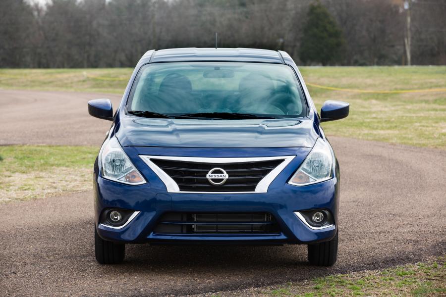  Nissan Versa SV Special Edition (B17) 2016 года  (NA) (фото 3 из 11)